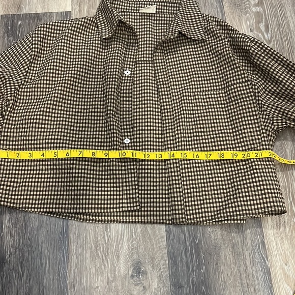 Cropped Button Up - Picture 5 of 6